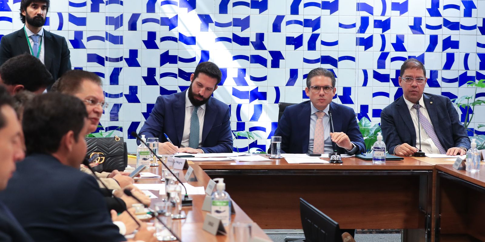 Câmara pauta urgência para derrubar decreto de IOF mesmo após reedição