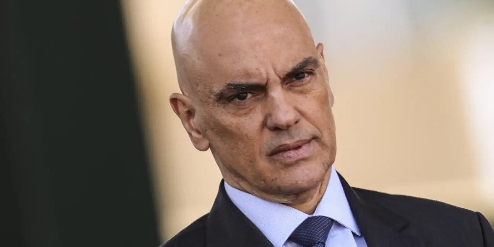 Ministro do STF autoriza Lira a visitar Bolsonaro em Brasília