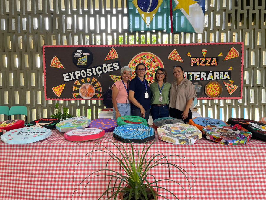 Alunos lançam livros em Mostra Literária na Escola Gonçalves Dias