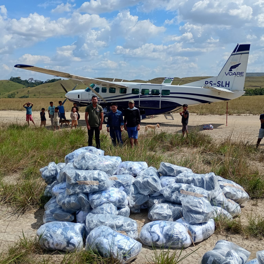 Governo distribui fardamento escolar a 559 estudantes Ingarikó