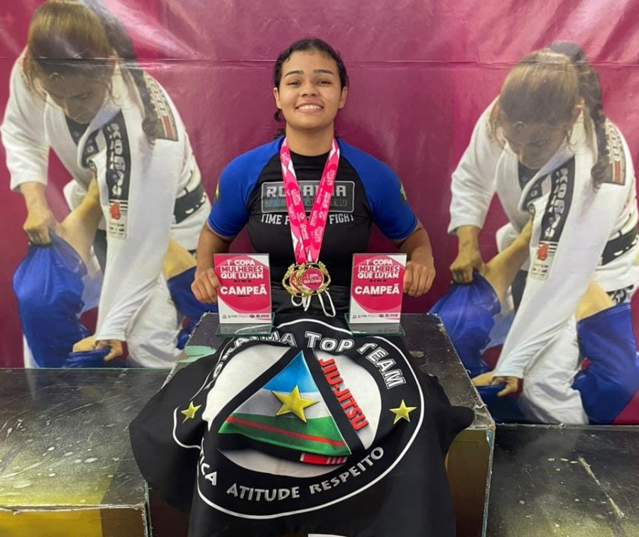 Dobradinha de Estthela Beatriz na Copa Mulheres que Lutam, ouro no juvenil e no absoluto