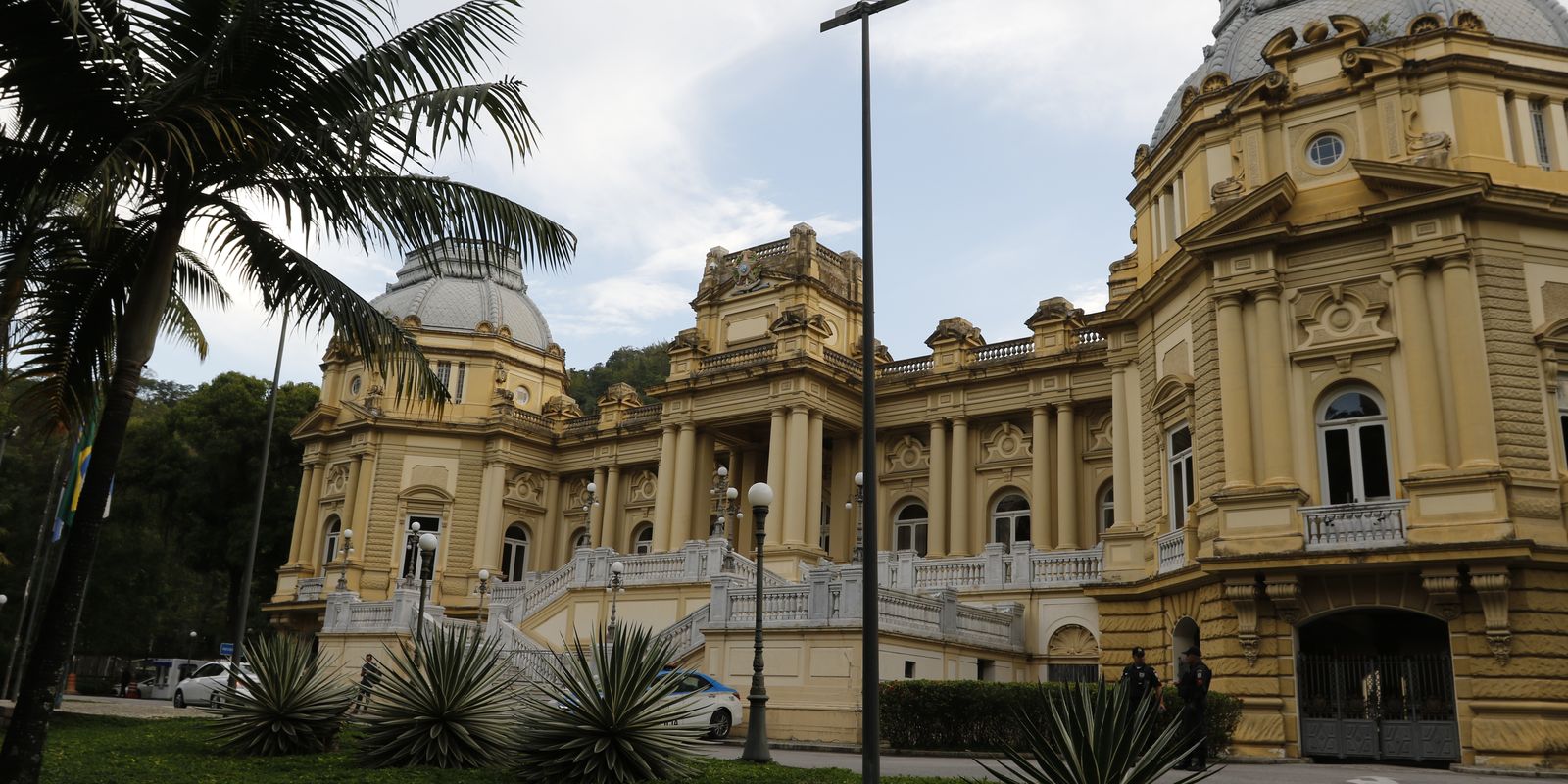 Entenda o que acontece no Rio com a renúncia de Cláudio Castro