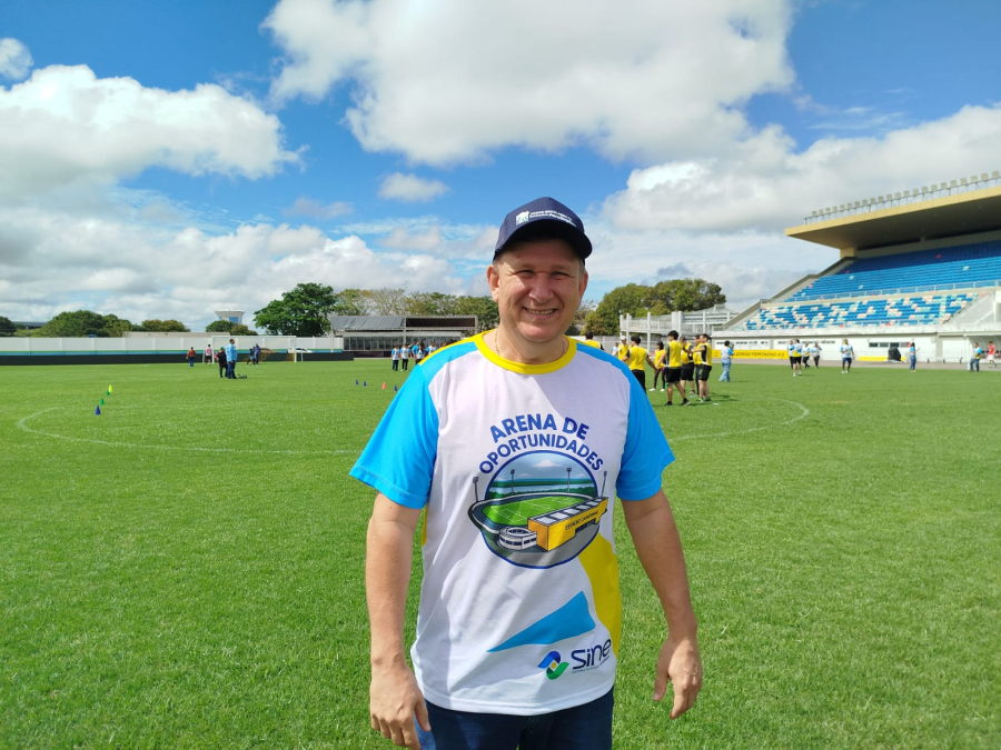Mutirão sem currículo garante emprego por meio do esporte