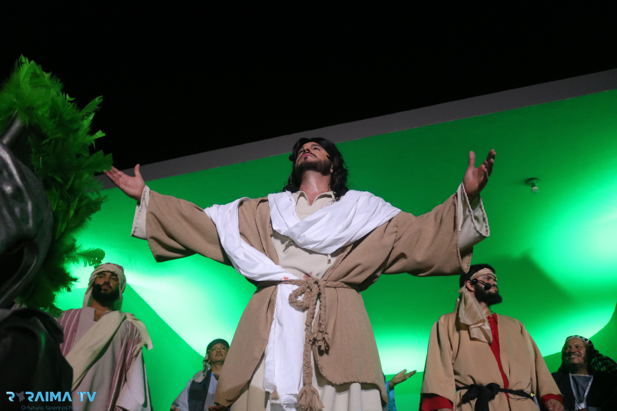 Mucajaí reúne 10 mil e amplia impacto da Paixão de Cristo